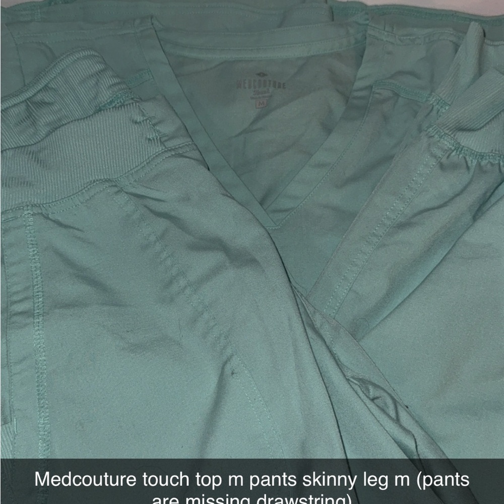 Med Couture Women's Scrub Set in Teal